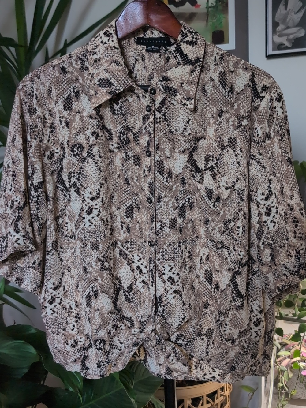 Sanctuary, button-down, boxy, tie Waist,comfortable blouse - beige snake pattern